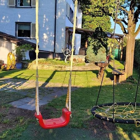 Apartamento Omi'S Nest, Fuer Klein Und Gross Oberburen Exterior foto