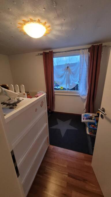 Apartamento Omi'S Nest, Fuer Klein Und Gross Oberburen Exterior foto